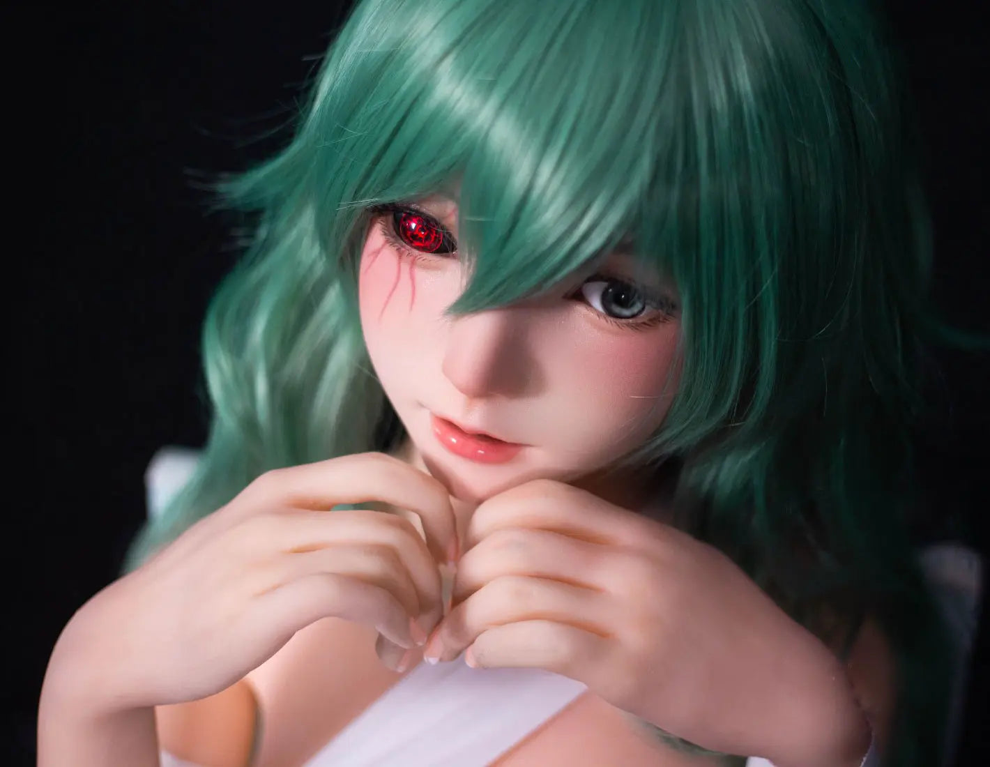 Alayah, green long wavy hair, white crop top, white shorts, dark studio lighting, Takatsuki Sen Eto Tokyo Ghoul, half-human half-ghoul, standing on a red carpet, with a steel doll stand held between the thighs, one red & black ghoul eye, one green human eye, square profile – anime cosplay fantasy sex doll by TopLoveDoll